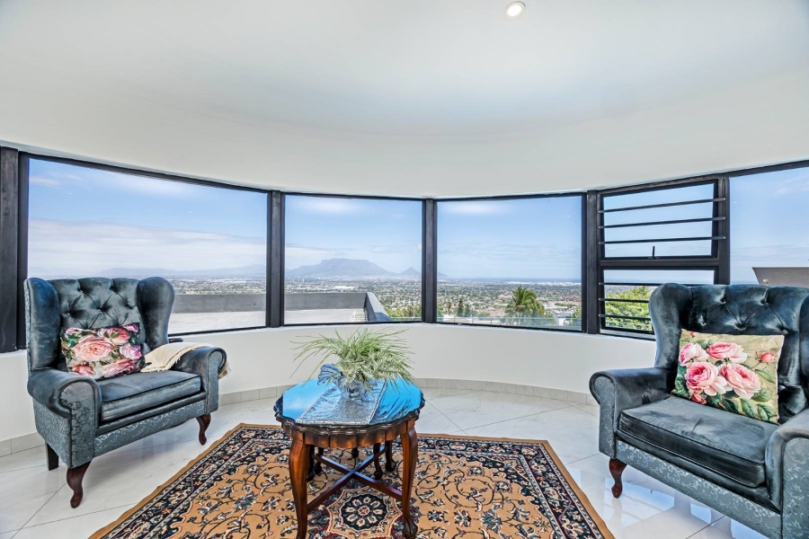 8 Bedroom Property for Sale in Plattekloof Western Cape